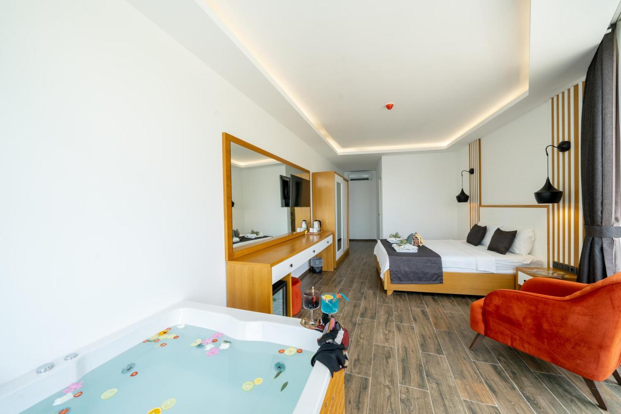 Kalkan Beach Park Hotel Kas Exterior foto